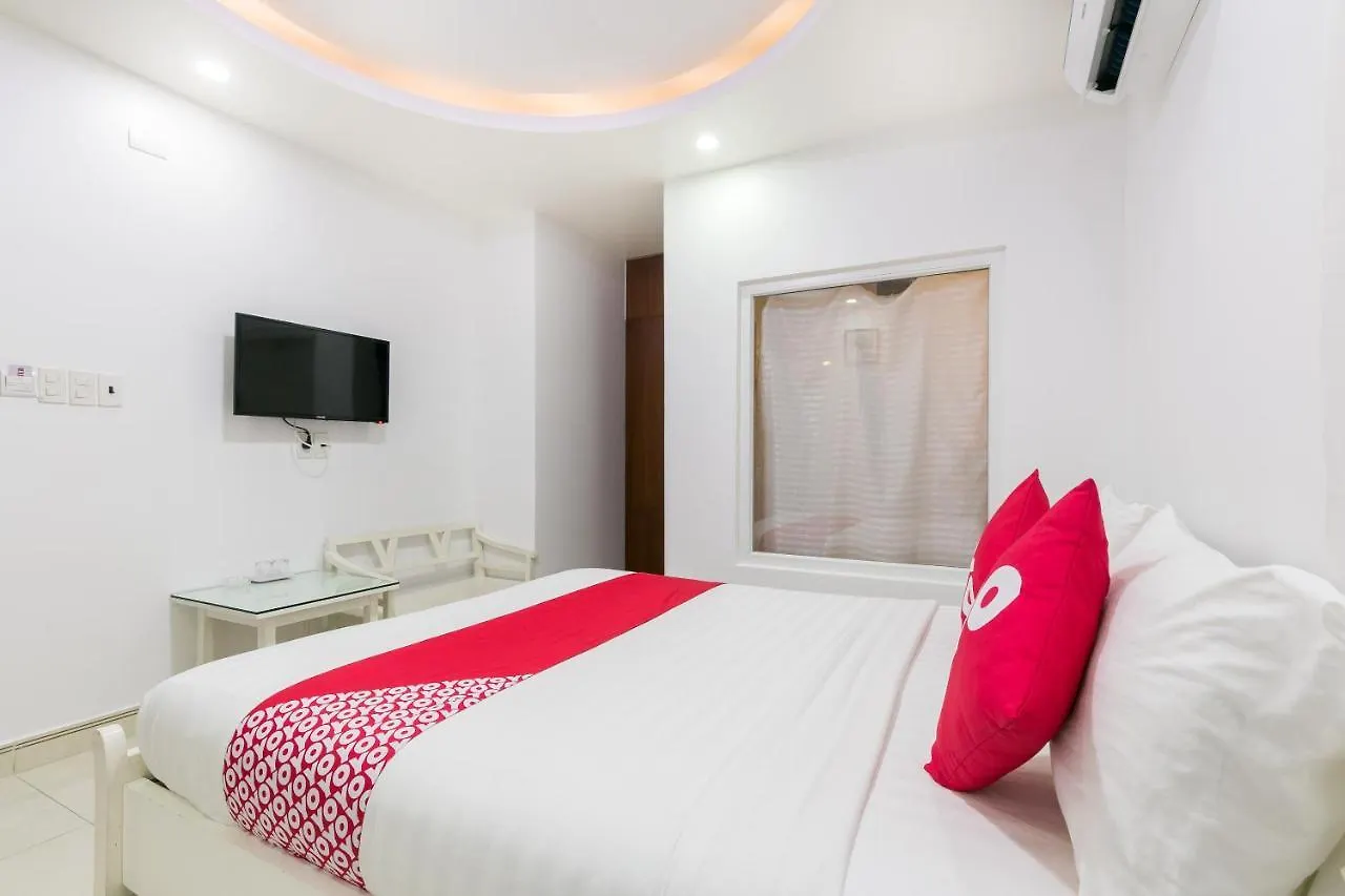 Oyo 652 Monaco Hotel Ho Chi Minh 2*,