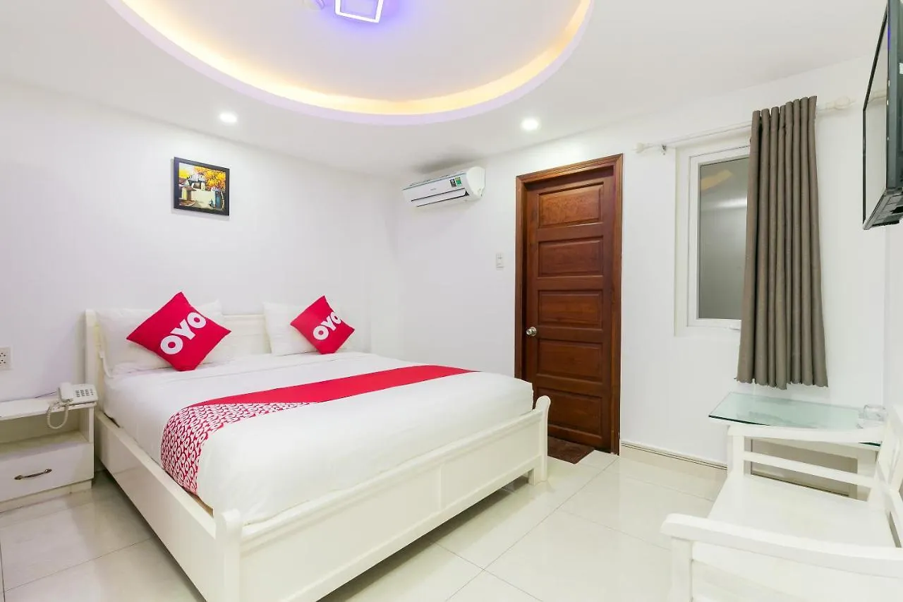 Oyo 652 Monaco Hotel Ho Chi Minh