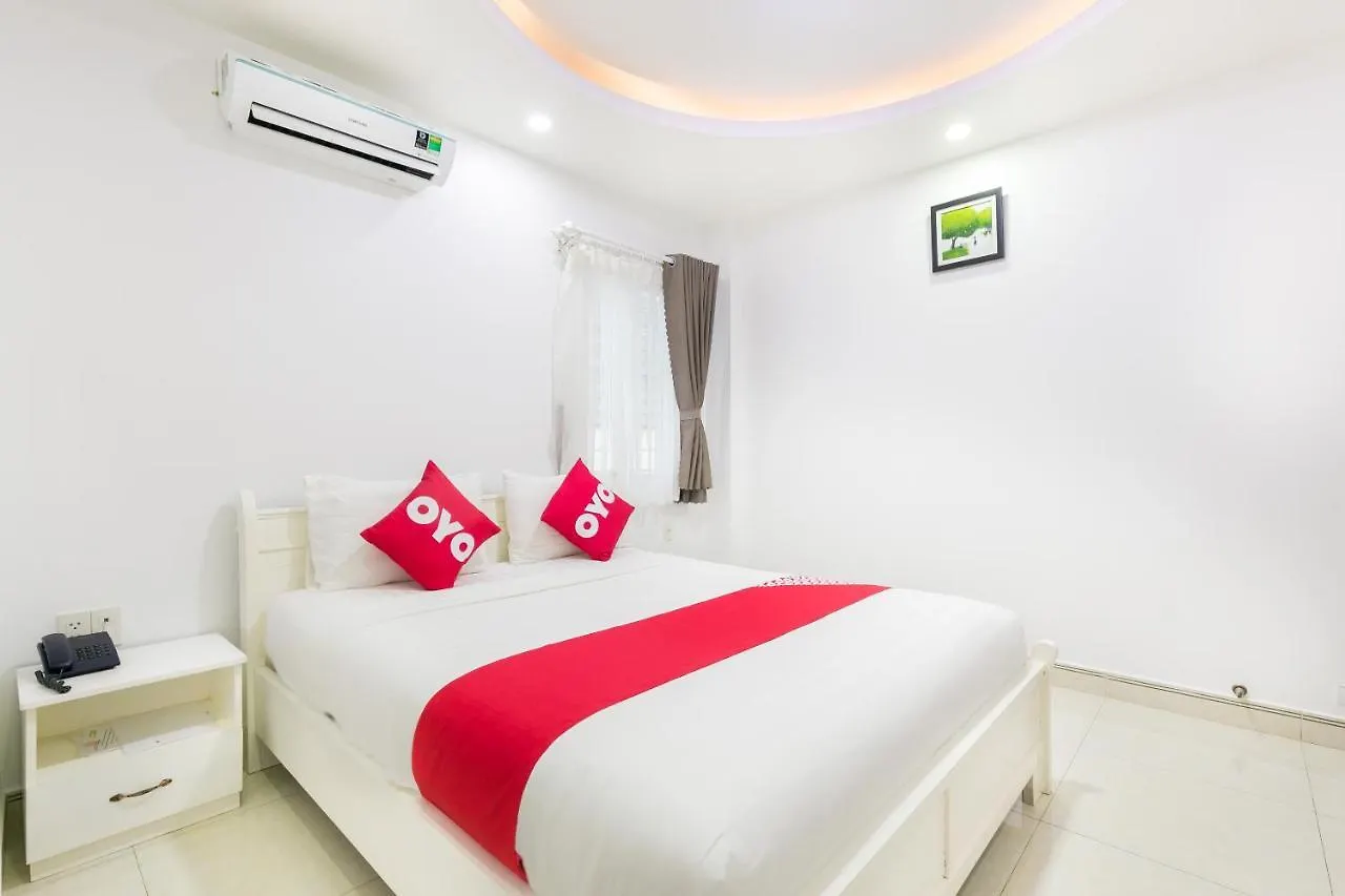 Oyo 652 Monaco Hotel Ho Chi Minh City 2*,